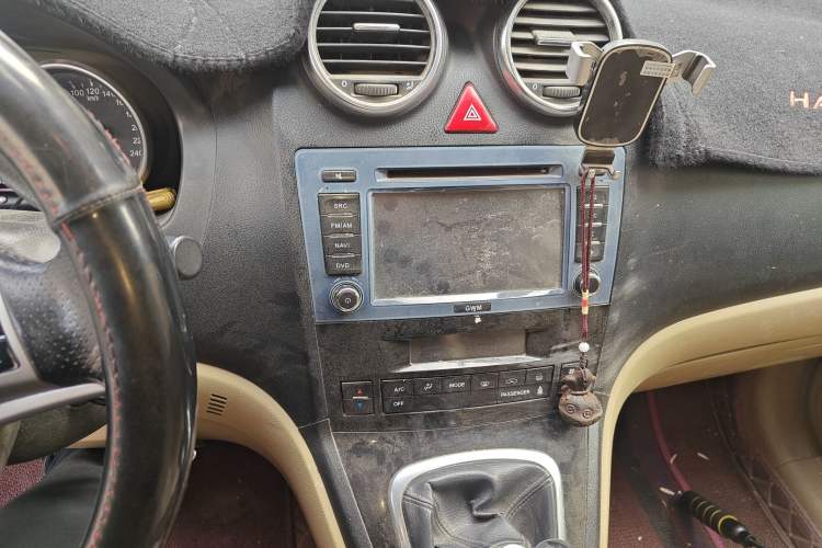 Used Haval H6 2011 Green Silence 2.0T Manual Two-Wheel Drive Elite Model