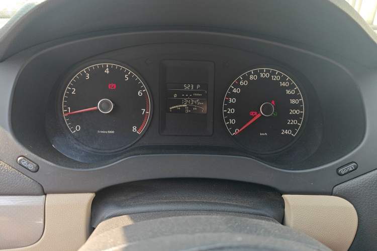 Used Volkswagen Sagitar 2012 1.6L Automatic Comfort Edition
