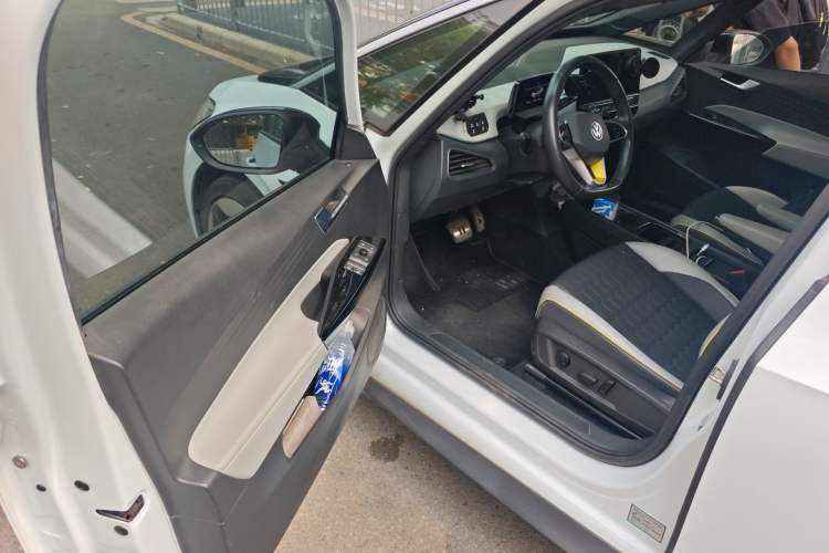 Used Volkswagen ID.3 2022 Pro Smart Edition Driver Seat