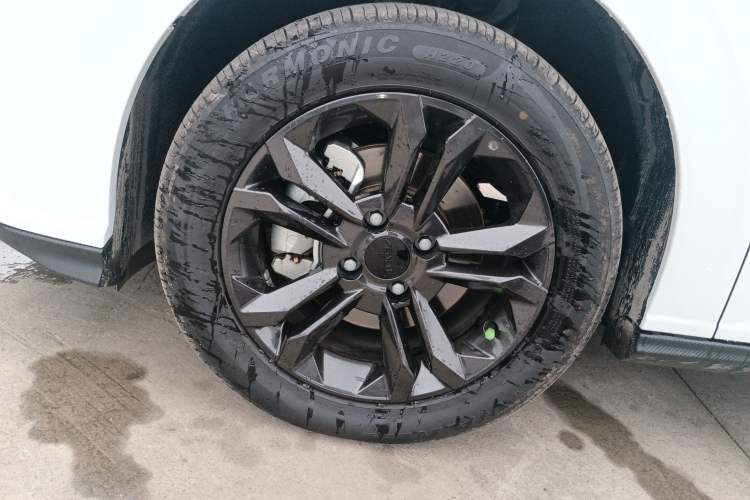 Used Dongfeng Aeolus Yixuan 2025 1.5L Automatic Luxury Version
