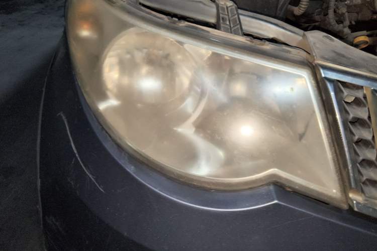 Used Wuling Hongguang 2010 1.2L Standard Version China IV Right Front Headlight