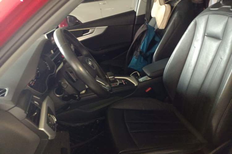 Used Audi A4 2017 45 TFSI allroad quattro Sport model
