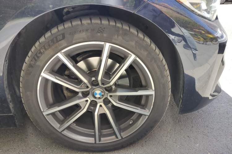 Used BMW 3 Series 2020 320Li M Sport Package Right Front Wheel Hub