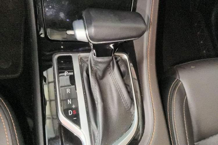 Used CHANGAN CS35PLUS 2018 1.6L Automatic Changlian Edition China V Standard