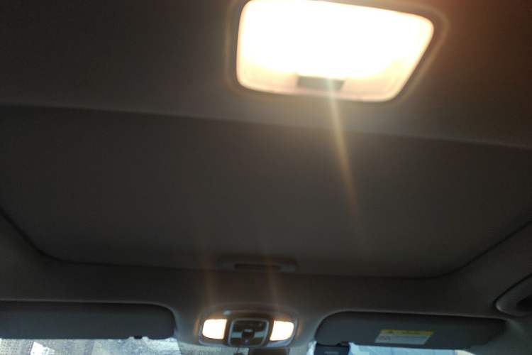 Used Hyundai Elantra 2023 1.5L CVT LUX Prestige Edition Headliner