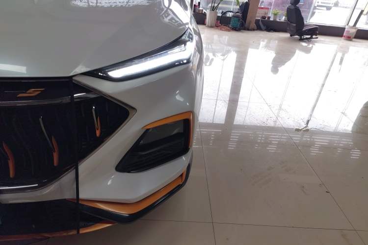 Used CHANGAN OSHAN X5 2022 Sport Edition 1.5T DCT Hurricane Sonic Left Front Headlight