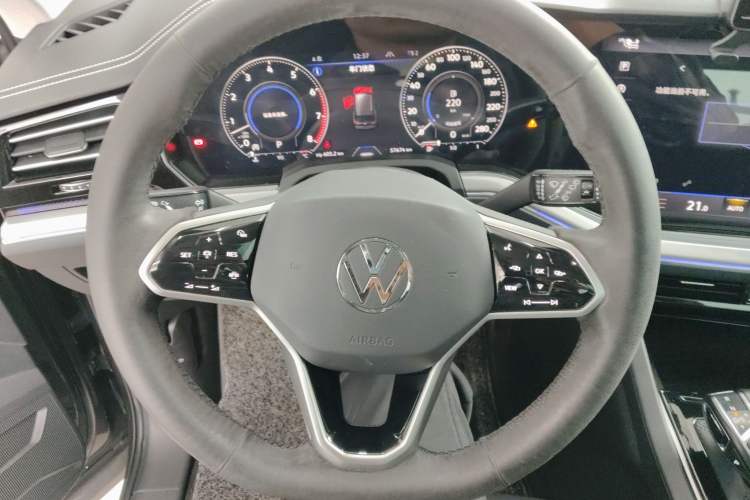 Used Volkswagen Touareg 2021 3.0 TSI Luxury Edition Black Diamond Sport Package