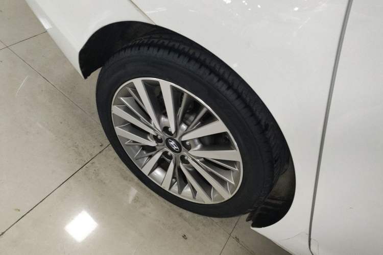 Used Hyundai Mistra 2017 1.8L Automatic Smart GLS China V Standard Right Rear Wheel Hub