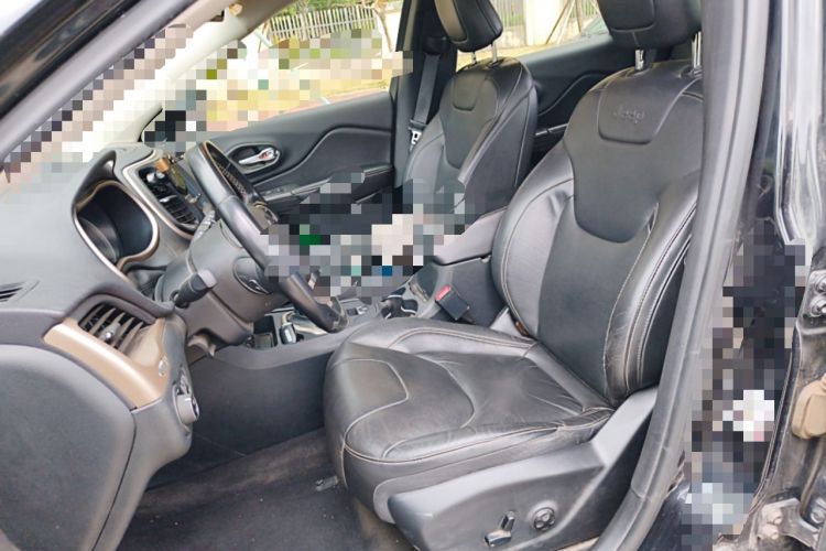 Used Jeep Cherokee 2017 2.4L Leading Smart Edition
