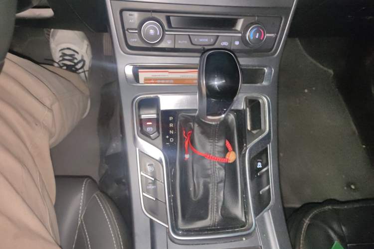 Used Geely Auto Emgrand 2019 Leading Edition 1.5L CVT Luxury Model China VI Standard