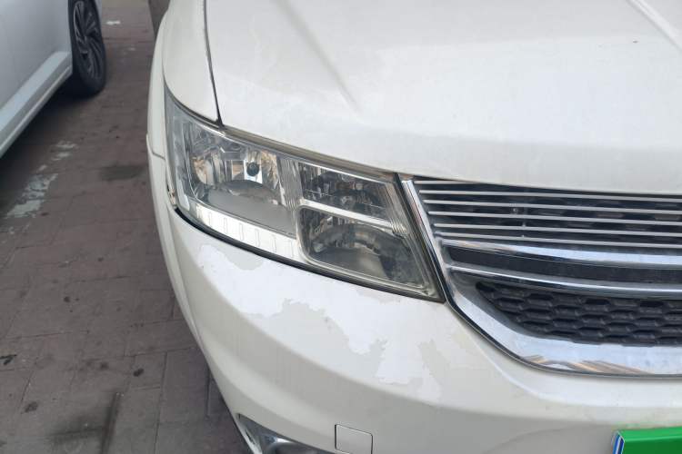 Used Dodge Journey 2013 2.4L Two-Wheel Drive Luxury Version