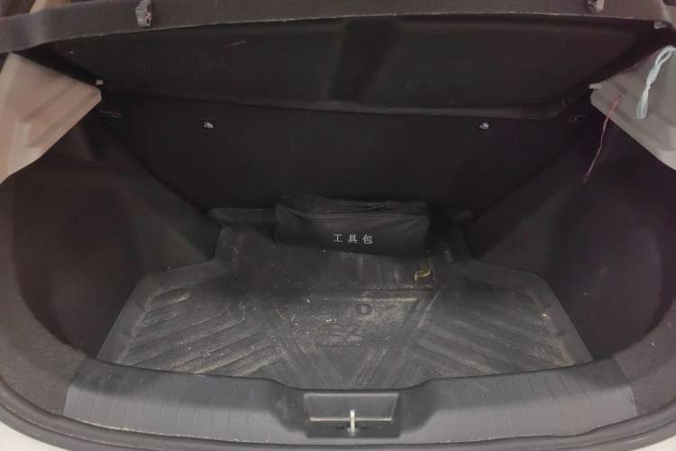 Used BYD e2 2021 Comfort Model Trunk