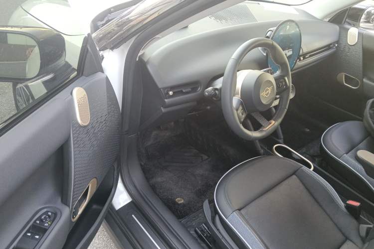 Used MINI Electric MINI COOPER 2024 456km COOPER E Classic Edition