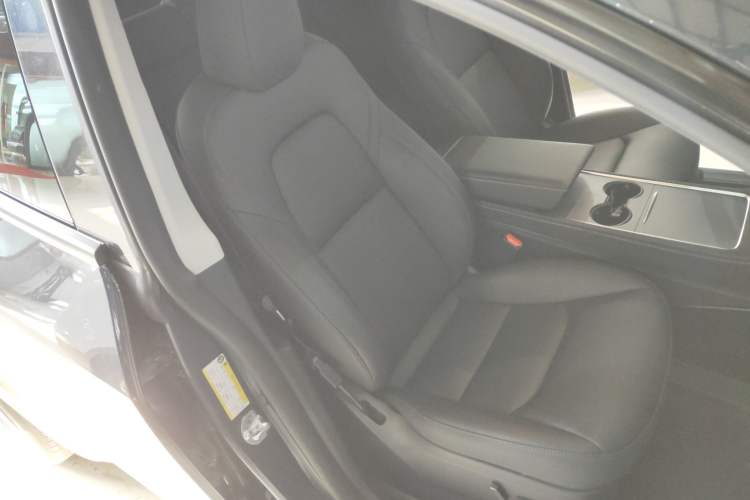 Used Tesla Model Y 2024 Rear-Wheel-Drive Version
