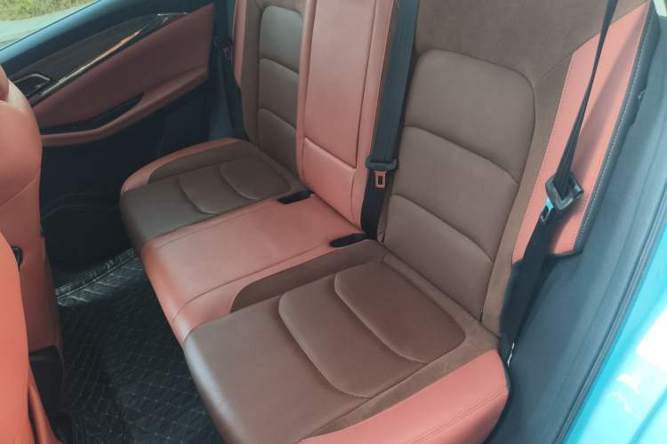 Used Skyworth HT-i 2022 1.5L PHEV 205KM Zhiyuan Edition Plus
