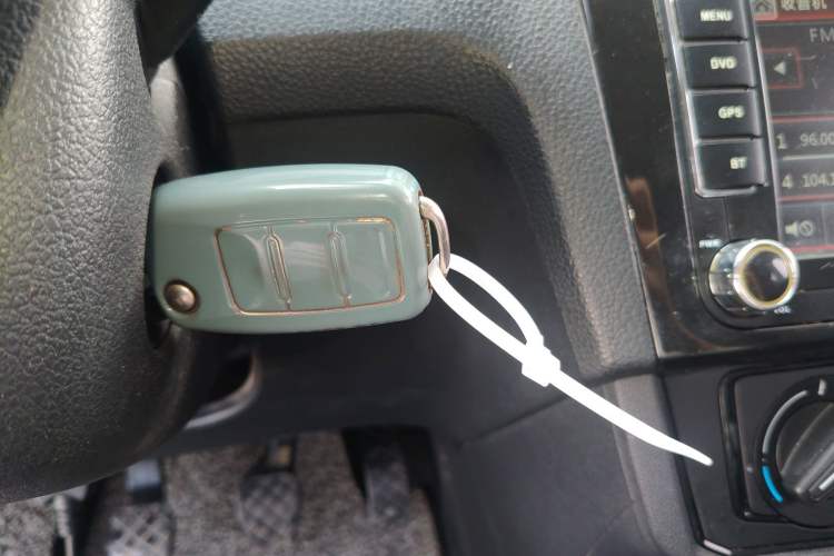 Used Volkswagen Santana 2016 1.4L Manual Fashion Edition Vehicle Key