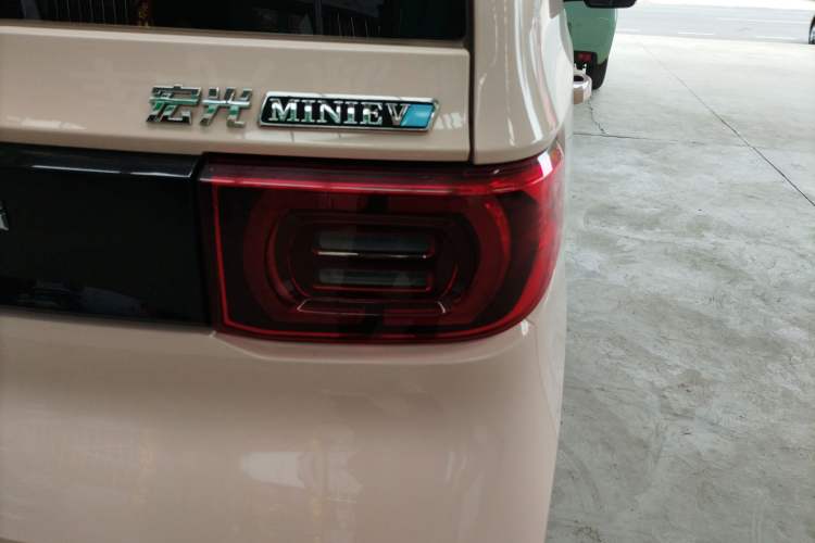 Used Wuling Hongguang MINIEV 2021 Macaron Premium Model – Lithium Iron Phosphate Exterior 3