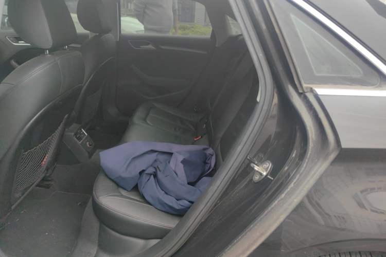 Used Audi A3 2015 Limousine 45 TFSI S line Luxury Model Interior 4