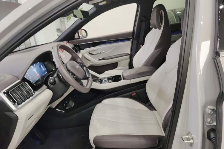 Used BYD Song PLUS New Energy 2025 DM-i 112KM Prestige Model
