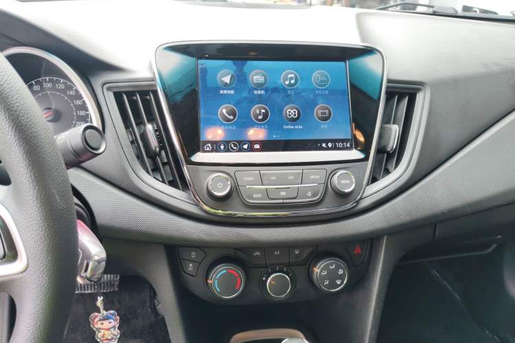 Used Chevrolet Monza 2019 Redline 320T Dual-Clutch Joyful Edition China VI Standard Audio And AC Panel