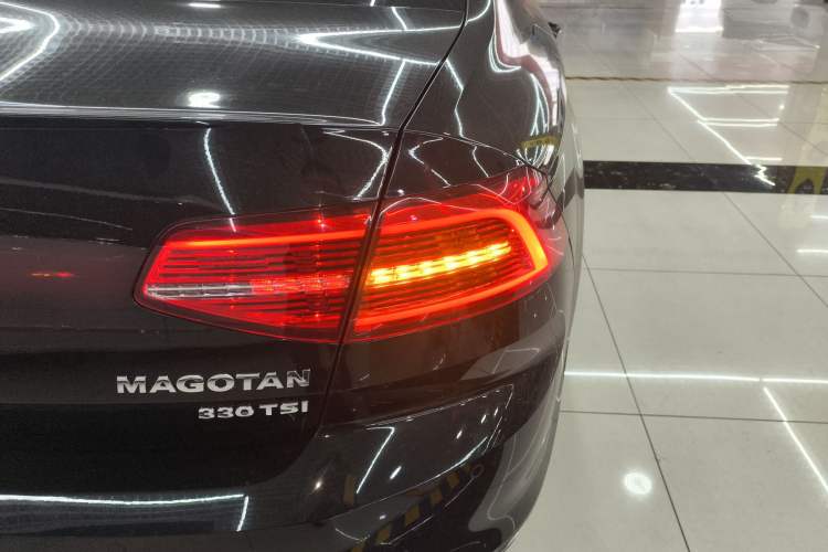 Used Volkswagen Magotan 2017 330TSI DSG Luxury Model