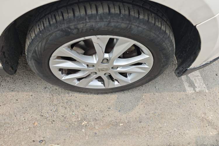 Used Baojun 730 2014 1.5L manual standard trim 7 seats