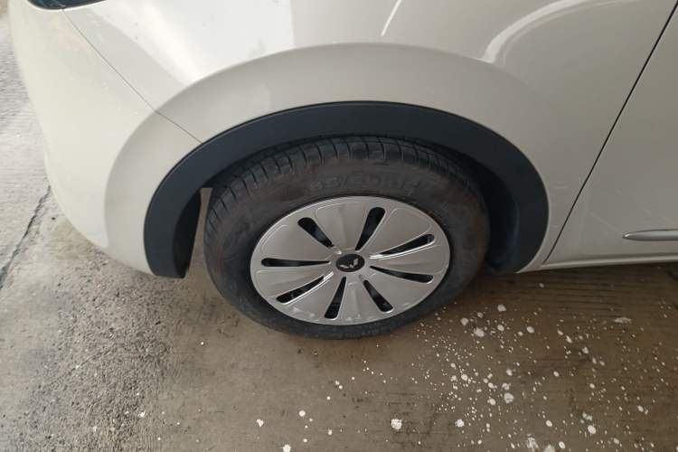 Used Wuling Bingo 2023 203km Light Edition Left Front Wheel Hub