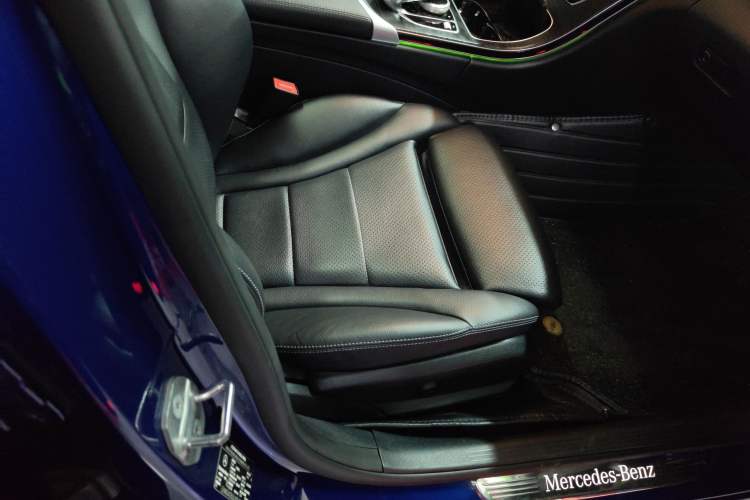 Used Mercedes-Benz C-Class 2018 C 200 L Sport Edition Right Front Seat