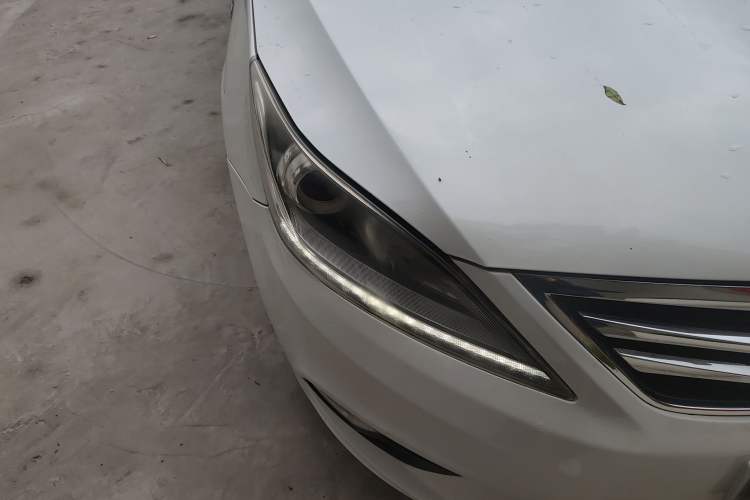 Used CHANGAN Eado 2016 1.6L GDI Automatic JingShang Model Right Front Headlight