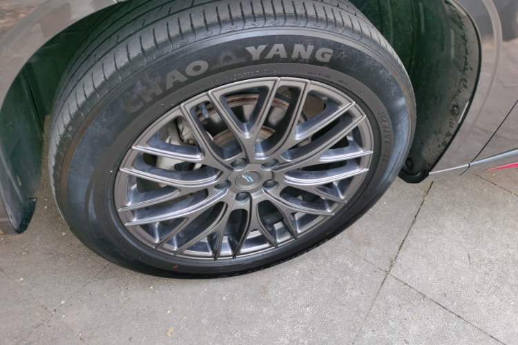 Used CHANGAN OSHAN Z6 2022 Blue Whale 1.5T DCT Luxury Model Left Front Wheel Hub