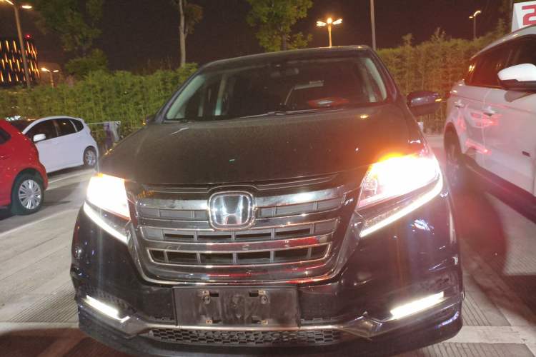 Used Honda Elysion 2019 2.0L Hybrid Luxury Edition Front