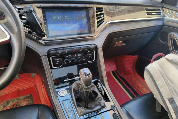 Used Zotye Domy X7 2017 1.8T Manual Luxury Model