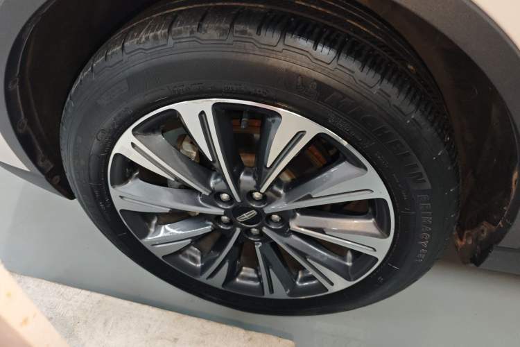 Used Lincoln Corsair 2022 2.0T Two-Wheel Drive Luxury Edition Left Front Wheel Hub