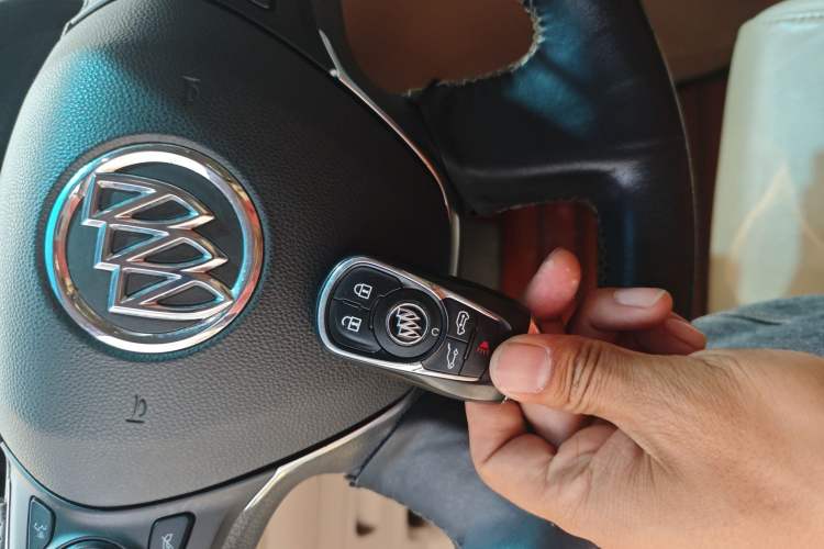 Used Buick GL8 2017 ES 28T Luxury Model China V Standard