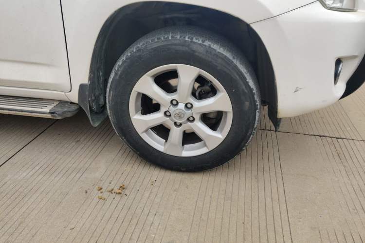 Used Toyota RAV4 2013 2.0L CVT Two-Wheel Drive Urban Edition