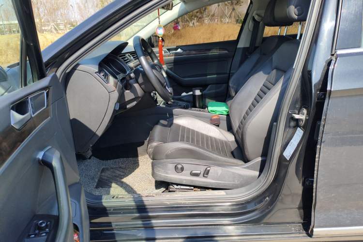 Used Volkswagen Magotan 2019 330TSI DSG Luxury Model China V Standard