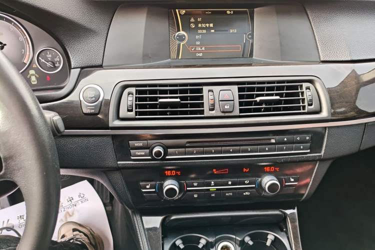 Used BMW 5 Series 2013 525Li Leading Model Audio And AC Panel