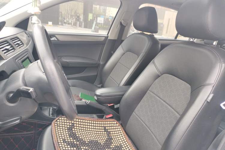 Used Volkswagen Santana 2015 1.6L Manual Comfort Edition