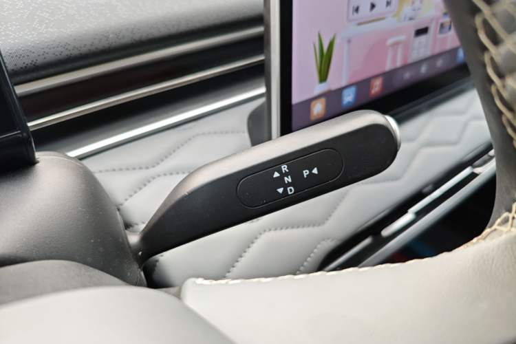 Used Dongfeng NAMMI 01 2024 430 Plus Smart+ Gear Lever