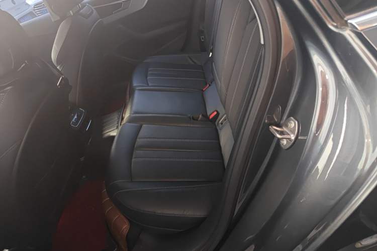 Used Audi A4L 2020 40 TFSI Luxury Dynamic Model