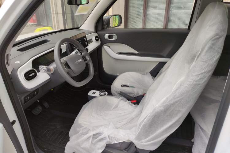 Used Geely Galaxy Panda 2025 210km Panda Rider Left Front Seat