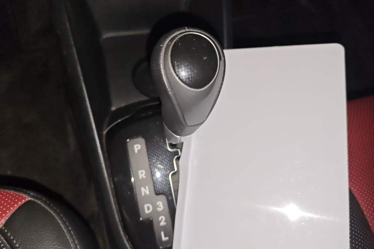 Used Kia K2 2015 Hatchback 1.4L AT GLS Cool Edition