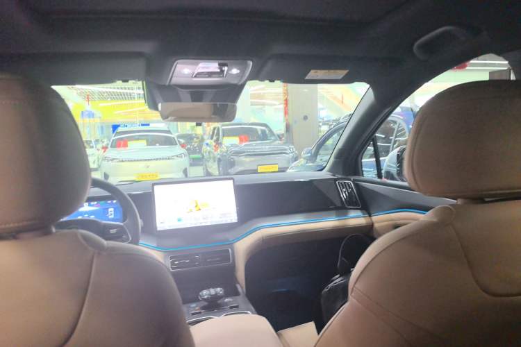 Used BYD Song L DM-i 2024 112 km Beyond Edition Headliner