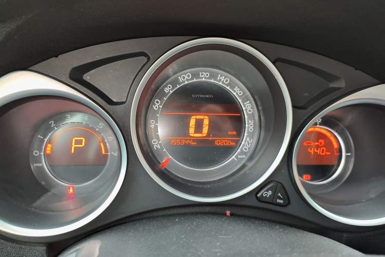 Used Citroen C4L 2013 1.8L Automatic Jingzhi Edition Instrument Cluster
