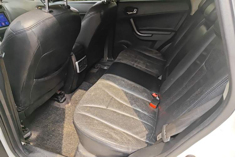 Used GAC Trumpchi GS5 2014 2.0L Automatic Two-Wheel Drive Deluxe Edition Left Rear Seat