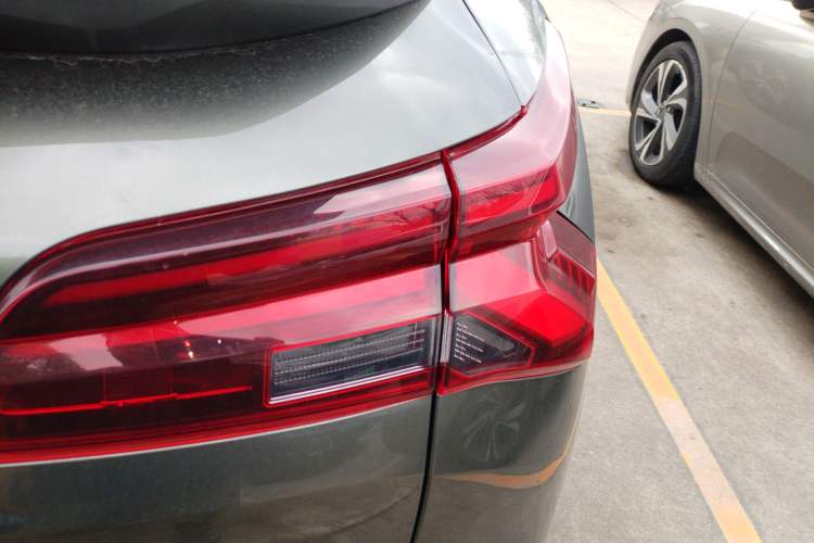 Used Citroen C5 X 2021 1.6T Enjoy the Extraordinary Exterior 3