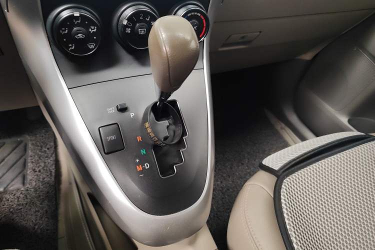 Used Toyota Verso 2012 180V CVT Supreme Edition
