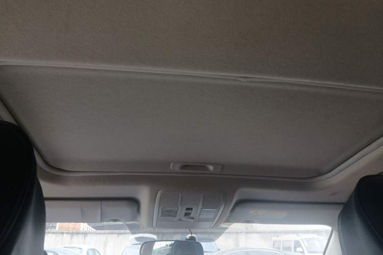 Used Mazda 3 Axela 2017 Sedan 1.5L Automatic Luxury Model Emission Standard China V Headliner