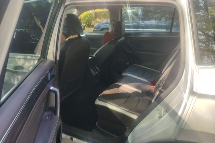 Used Volkswagen Tiguan L 2017 330TSI Automatic Two-Wheel Drive Luxury Edition
