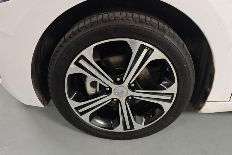 Used Hyundai Elantra (6th Generation / Lingdong) 2018 1.4T Dual-Clutch Xuan Dong · Dynamic Edition
